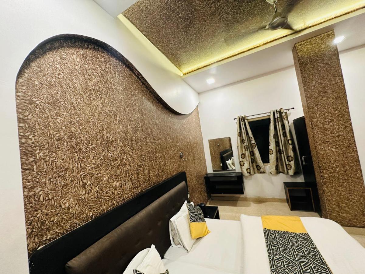 Hotel Deva Inn Varanasi Exterior photo