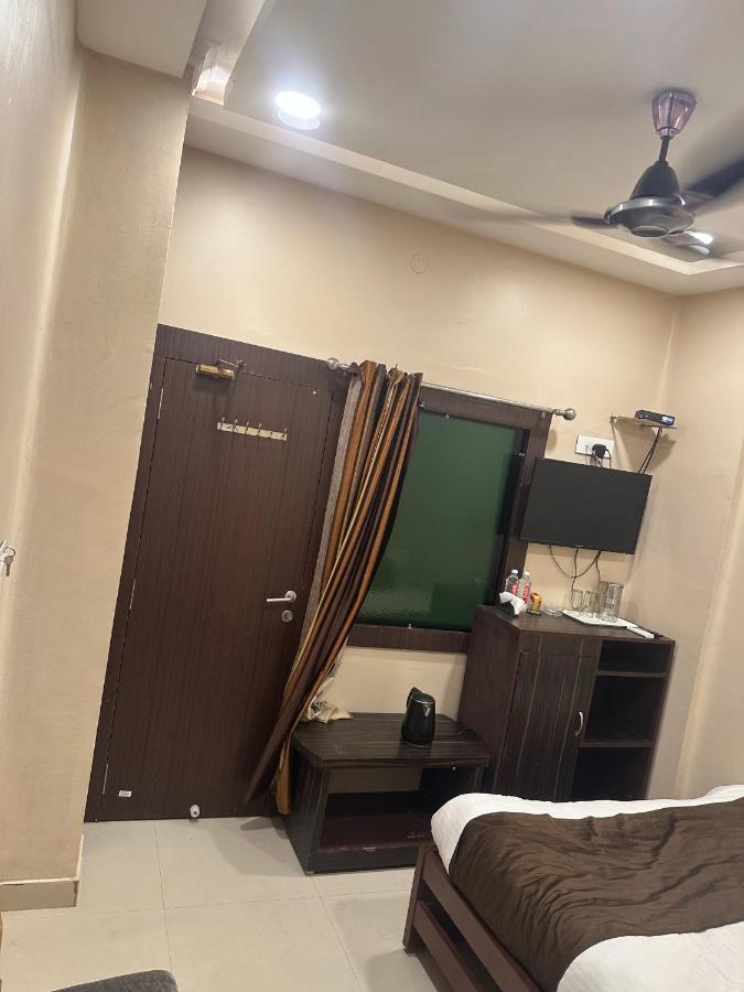 Hotel Deva Inn Varanasi Exterior photo