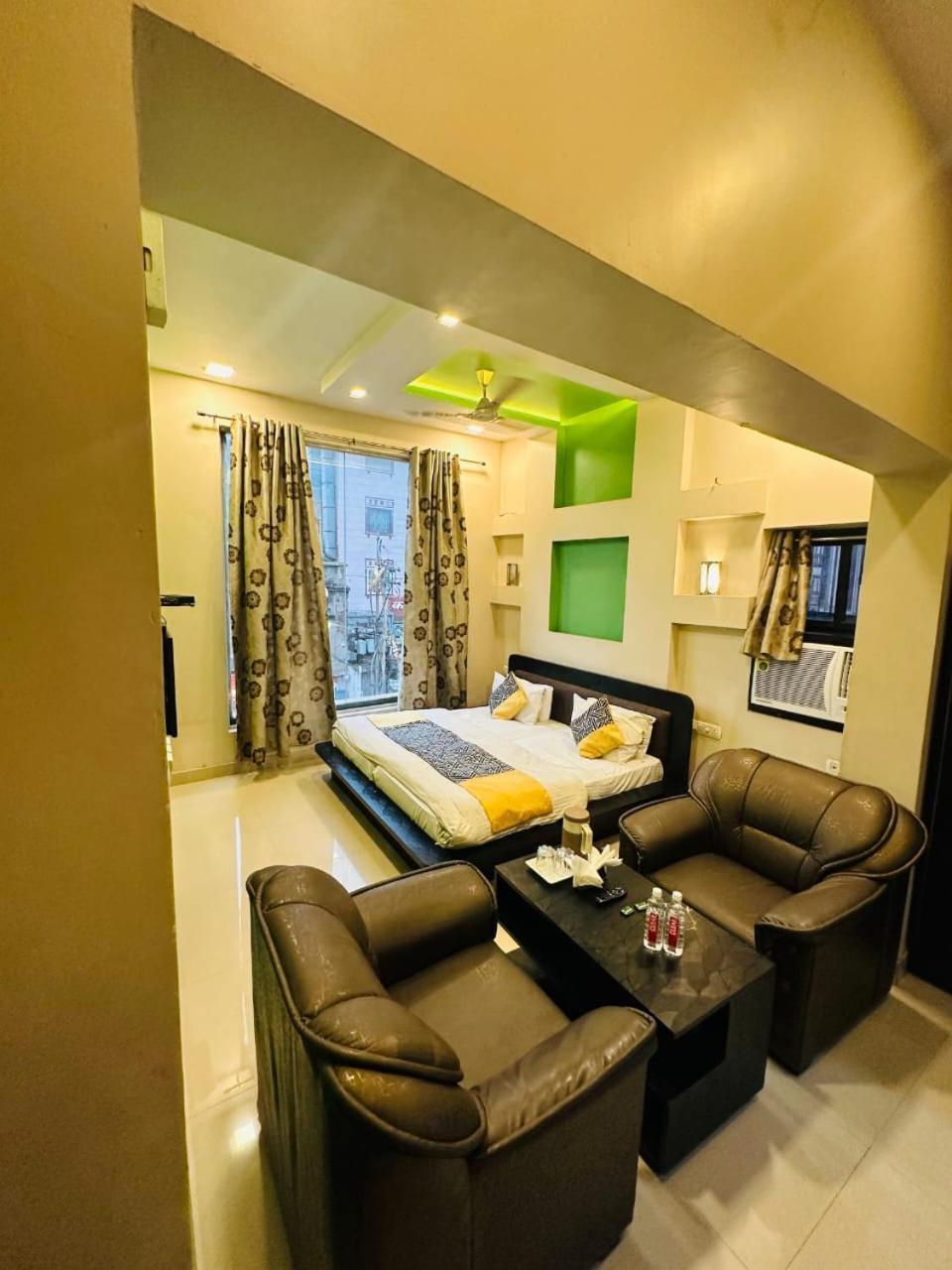 Hotel Deva Inn Varanasi Exterior photo