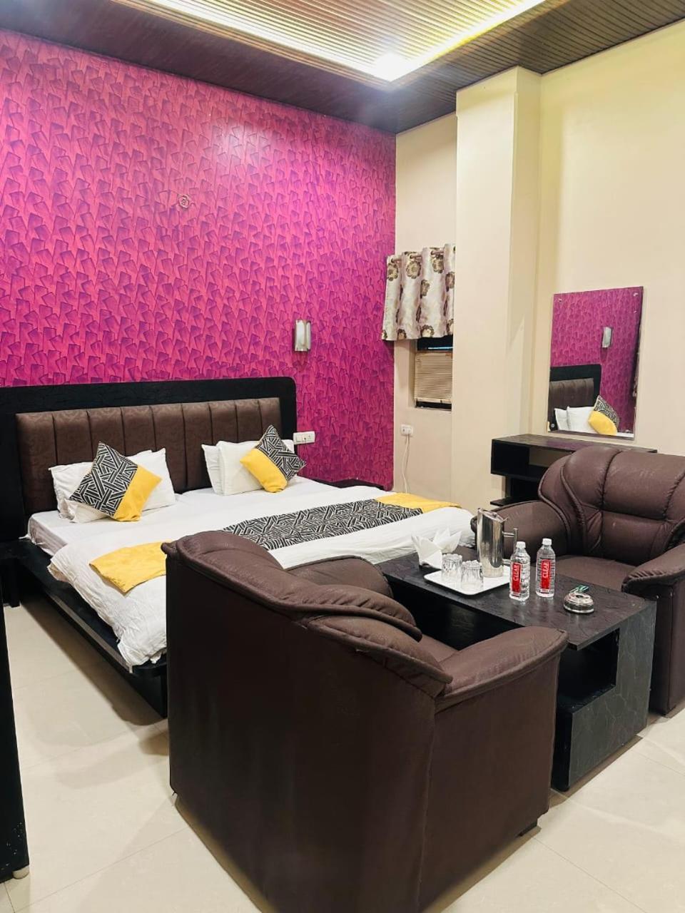 Hotel Deva Inn Varanasi Exterior photo
